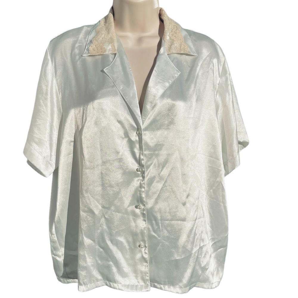 Vintage Victoria’s Secret gold label sleepwear faux Pearl button down